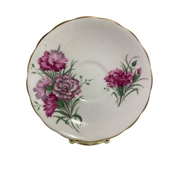 Vintage Danielle Bone Fine China Tea Cup & Saucer Set Floral Design Gold Trim - Picture 2 of 7